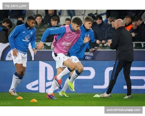 埃因霍温欧冠战平后联赛表现稳健 双线作战显韧性